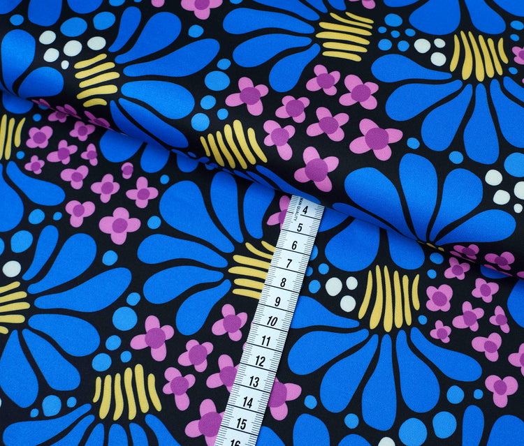 Performance - ZINNIA BLAU SCHWARZ