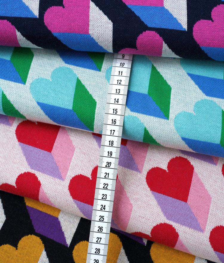 Queen of Hearts - ROYAL LOVE SHADOWS